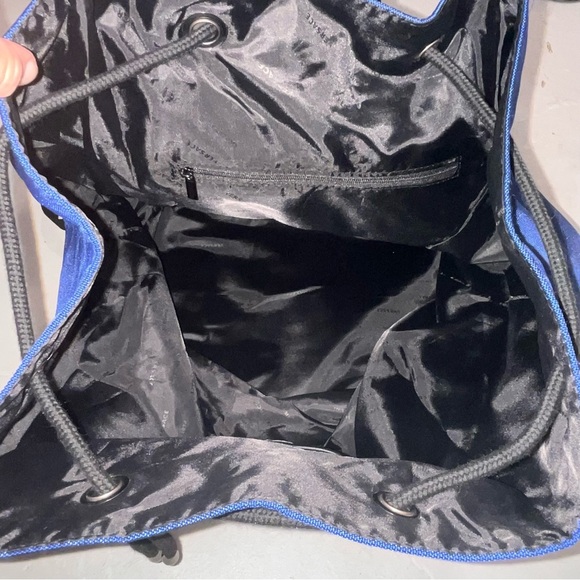 NEW Versace Parfums Navy Blue Drawstring Bucket Bag Backpack - Picture 7 of 9